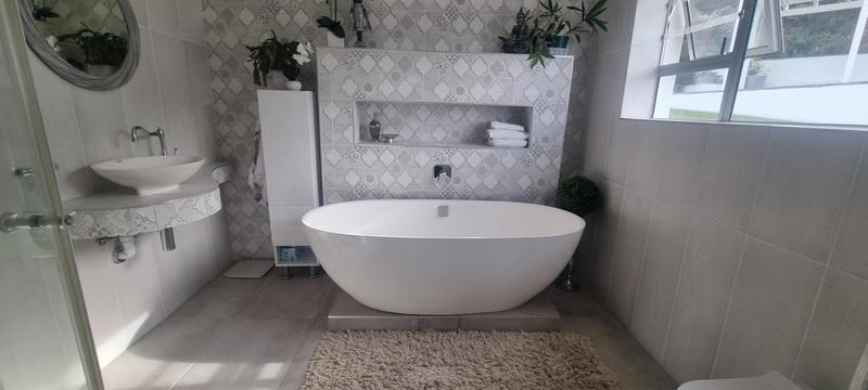 4 Bedroom Property for Sale in Dana Bay Western Cape